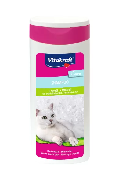 VITAKRAFT CAT SHAMPOO WITH MINK OIL